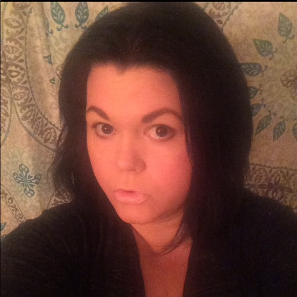 Meet your Posher, Kathleen - Picture 1 of 2